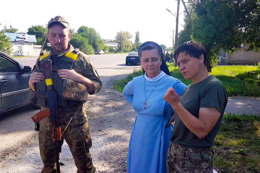 Ludzie na Ukrainie zbliżają się do Boga (WYWIAD)